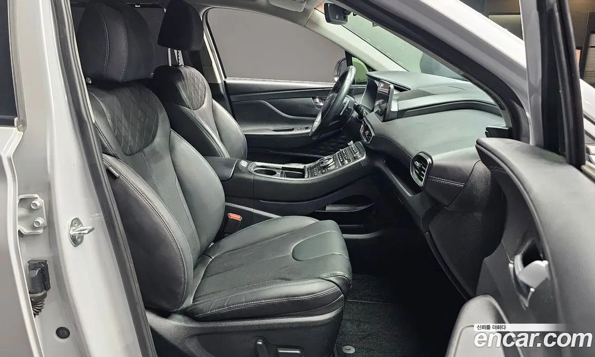 Hyundai Santa Fe 2022 2.2 автомат (гидро), фото 17