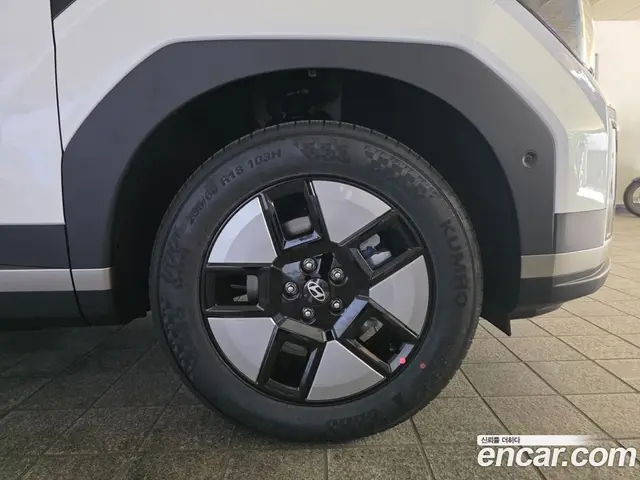 Hyundai Santa Fe 2026 1.6 автомат (гидро), миниатюра 5