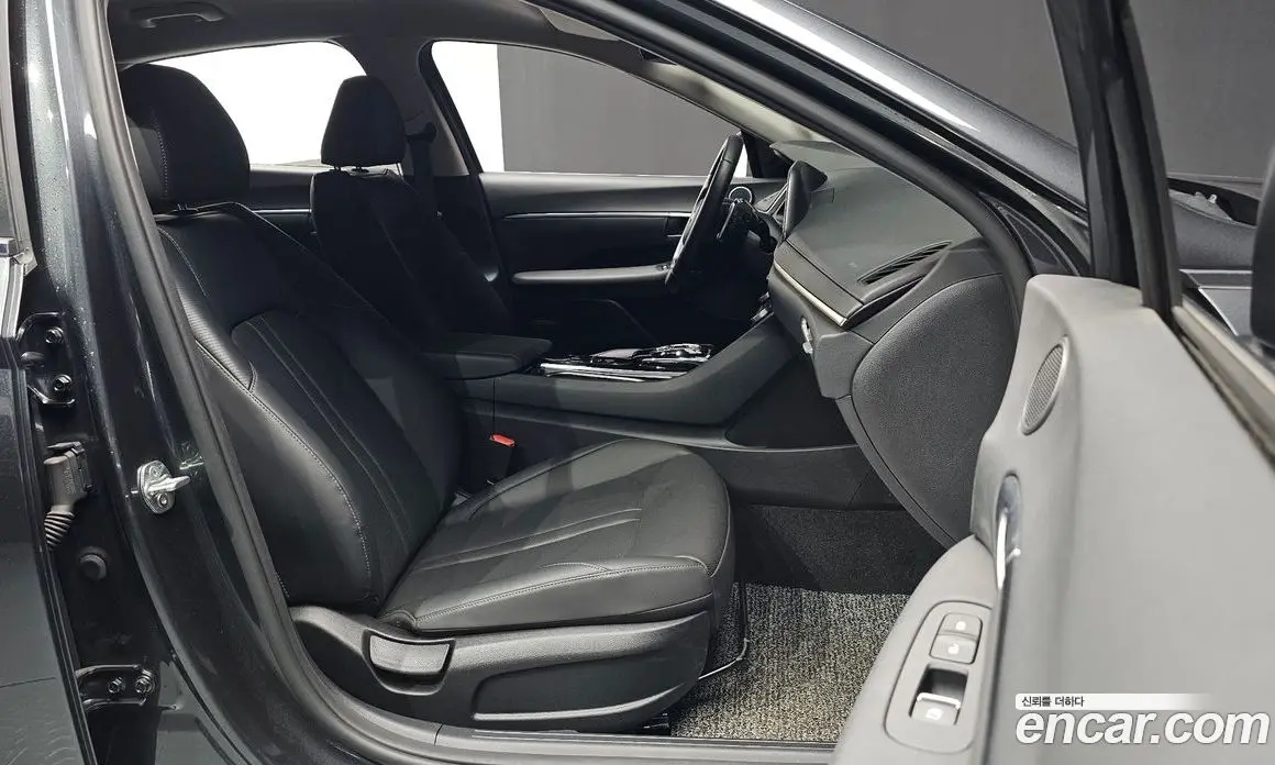 Hyundai Sonata 2021 2.0 автомат (гидро), фото 13