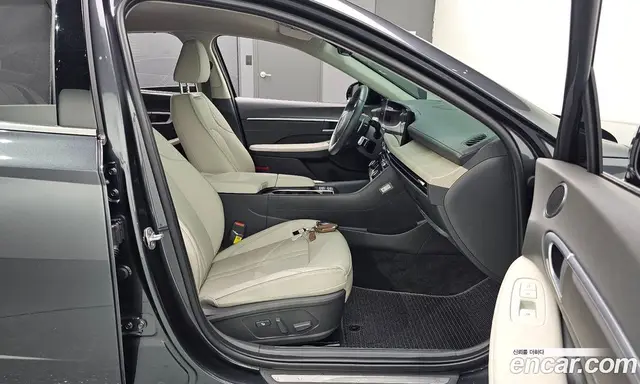 Hyundai Sonata 2023 1.6 автомат (гидро), миниатюра 12