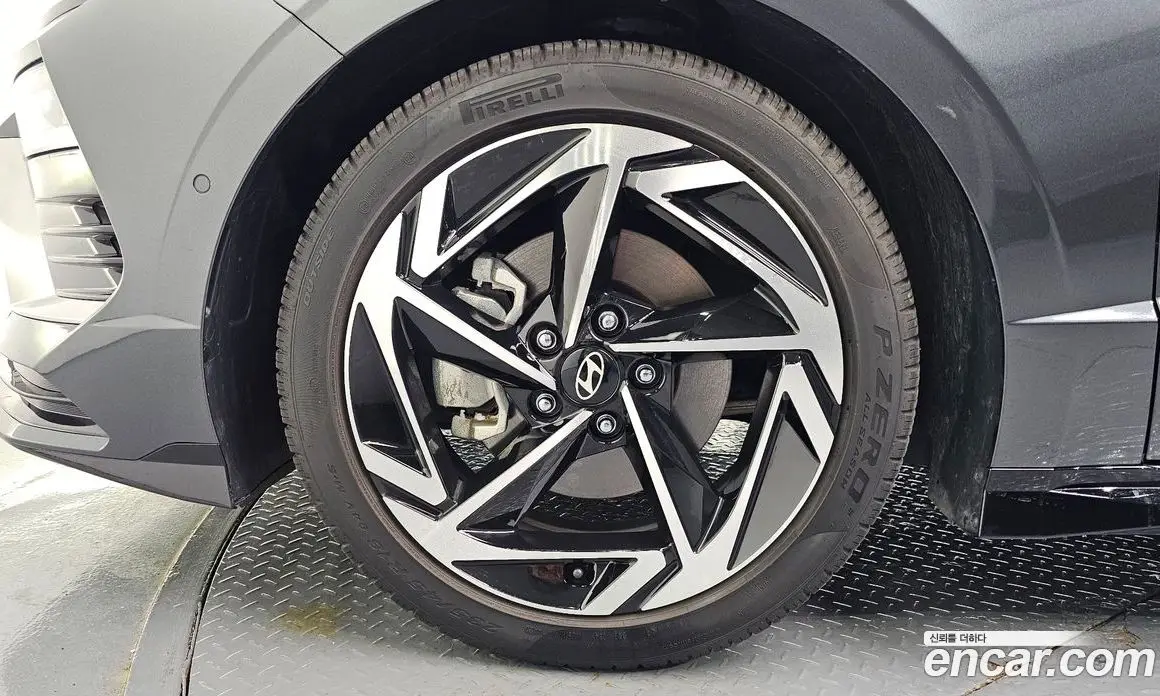 Hyundai Sonata 2023 1.6 автомат (гидро), фото 5