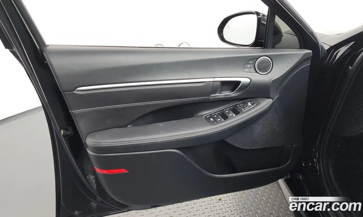 Hyundai Sonata 2023 2.0 автомат (гидро), фото 14
