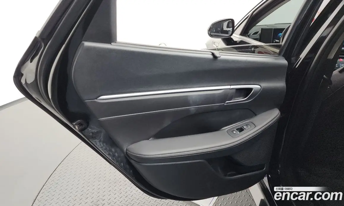 Hyundai Sonata 2023 2.0 автомат (гидро), фото 15