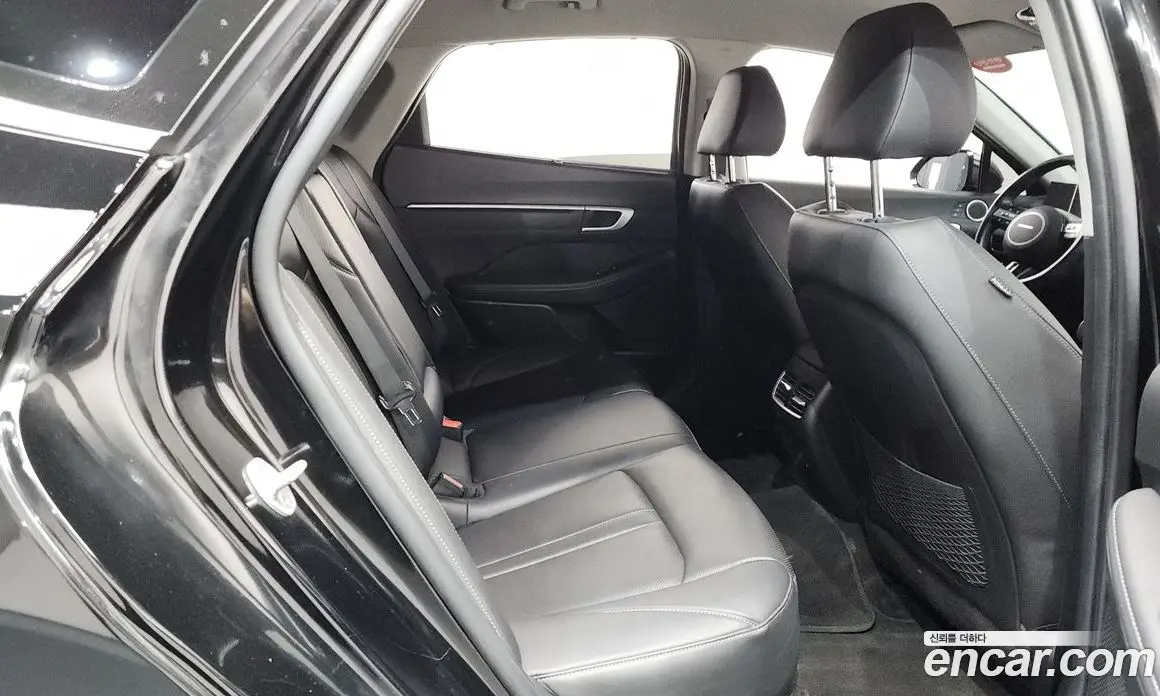 Hyundai Sonata 2023 2.0 автомат (гидро), фото 17