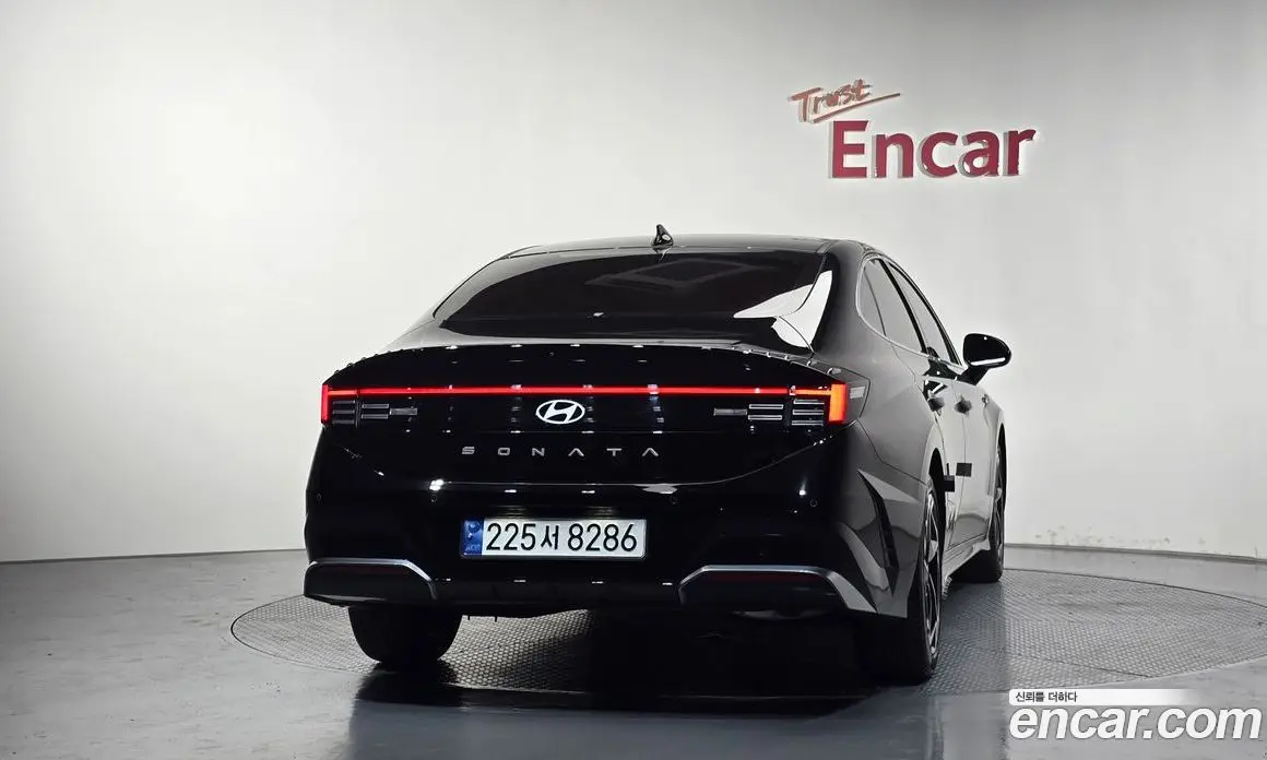 Hyundai Sonata 2024 1.6 автомат (гидро), фото 4
