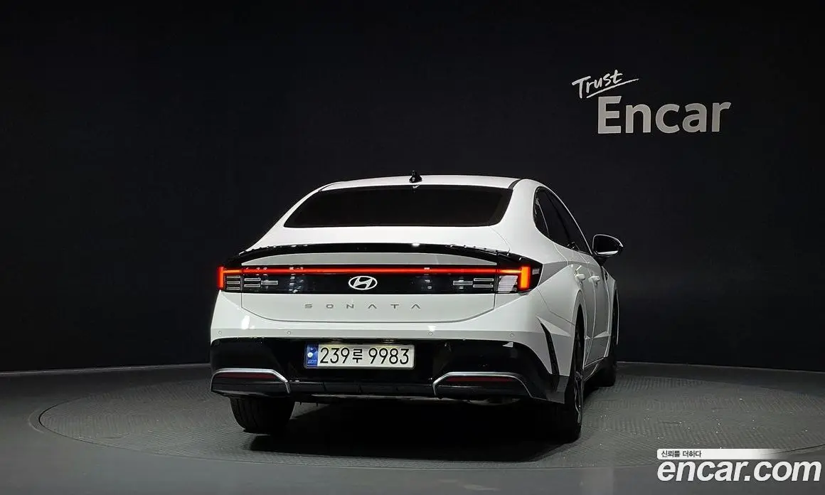 Hyundai Sonata 2024 1.6 автомат (гидро), фото 4
