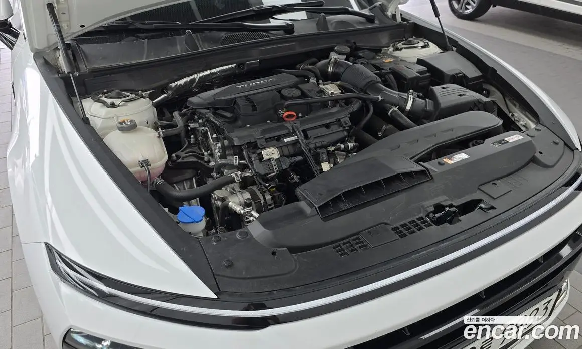 Hyundai Sonata 2024 1.6 автомат (гидро), фото 6