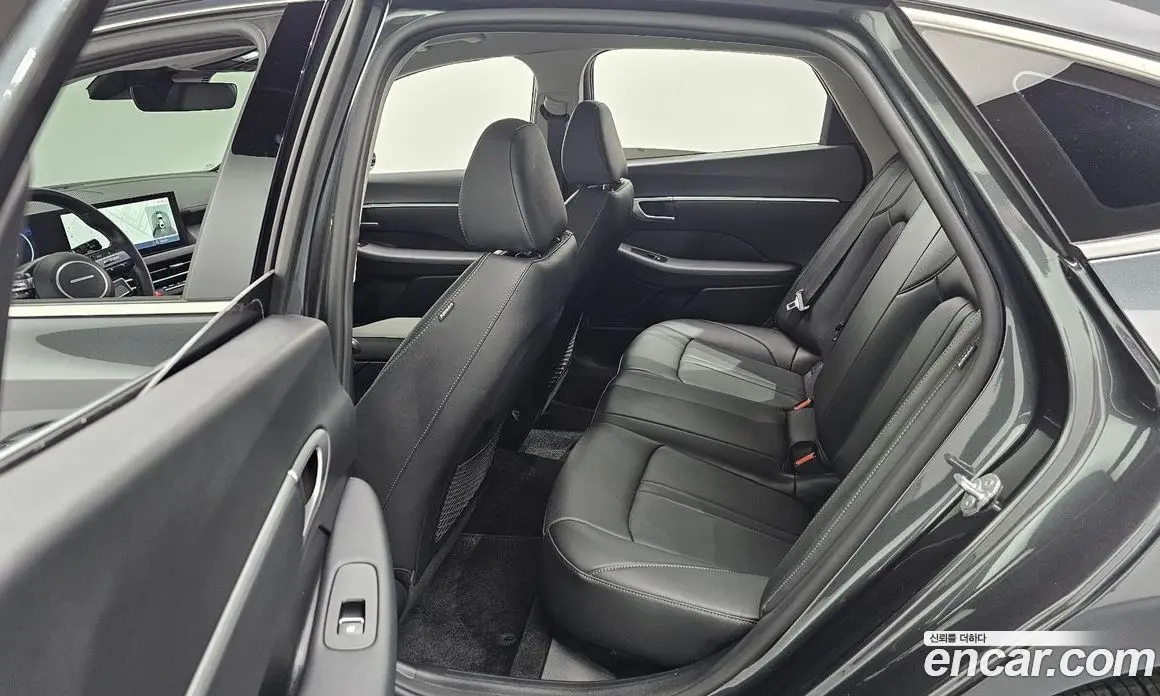 Hyundai Sonata 2025 1.6 автомат (гидро), фото 12