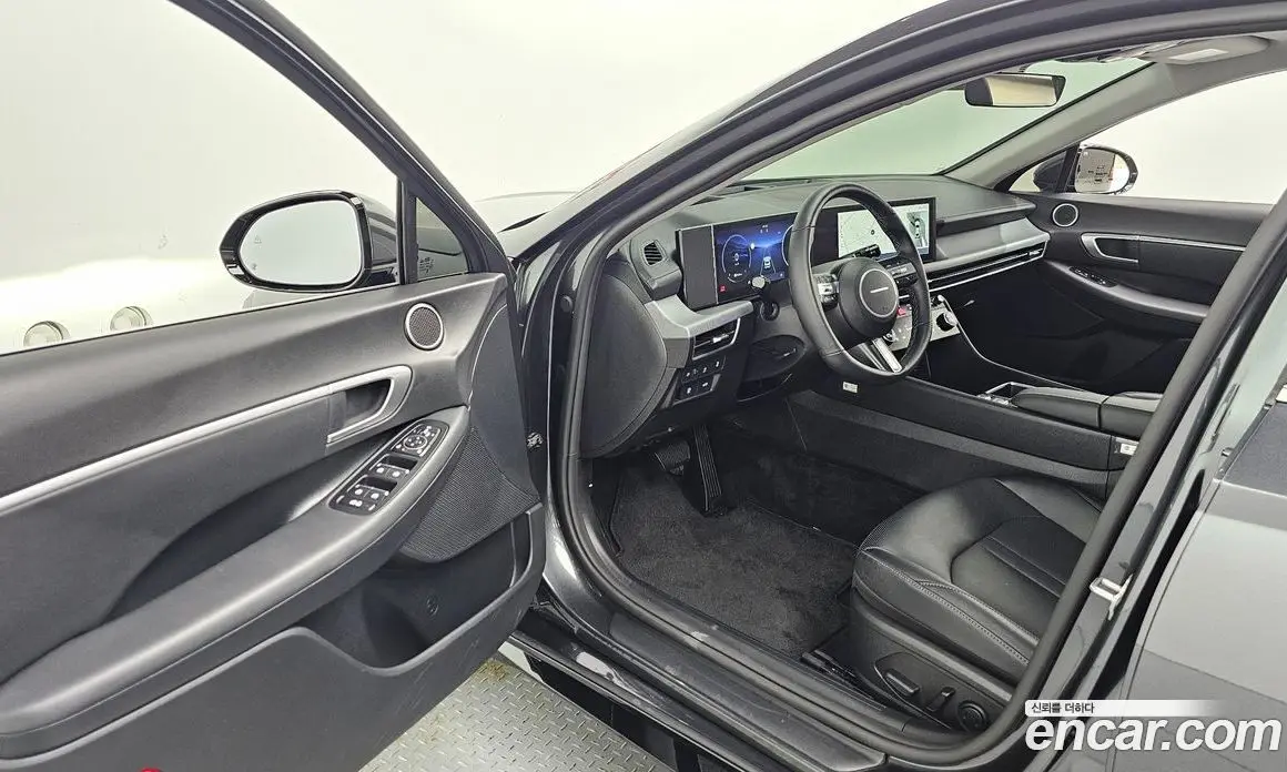 Hyundai Sonata 2025 1.6 автомат (гидро), фото 10