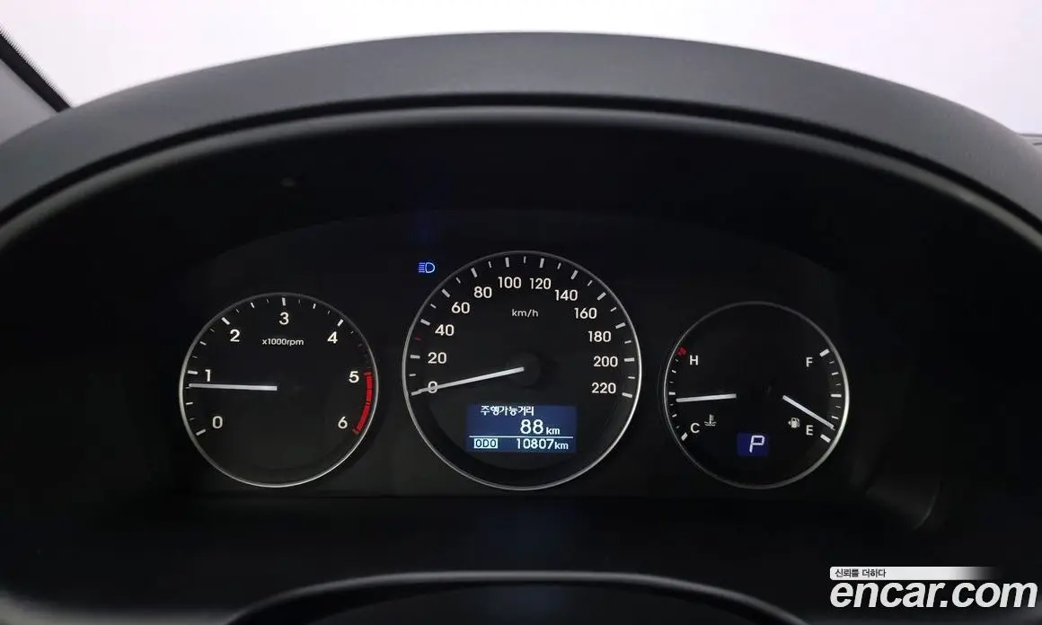 Hyundai Starex 2019 2.5 автомат (гидро), фото 8