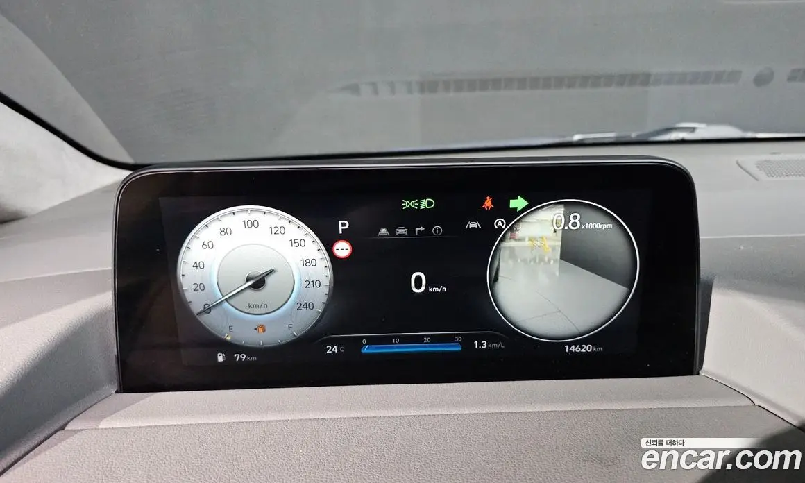 Hyundai Staria 2021 2.2 автомат (гидро), фото 11