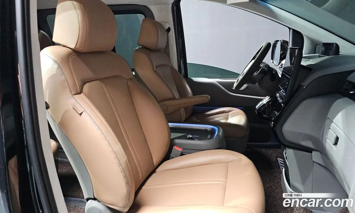 Hyundai Staria 2021 2.2 автомат (гидро), фото 16