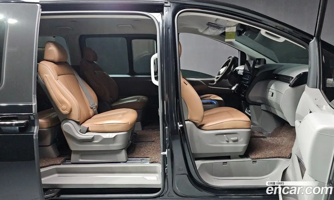 Hyundai Staria 2021 2.2 автомат (гидро), фото 25