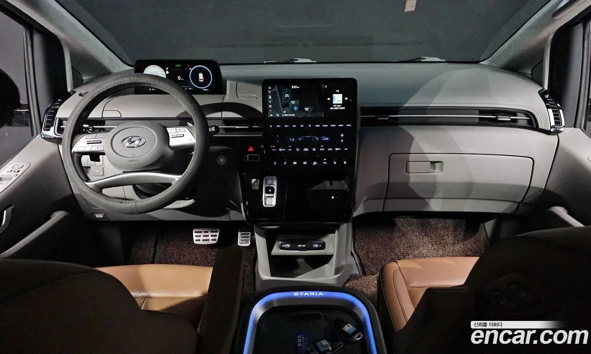 Hyundai Staria 2021 2.2 автомат (гидро), фото 10