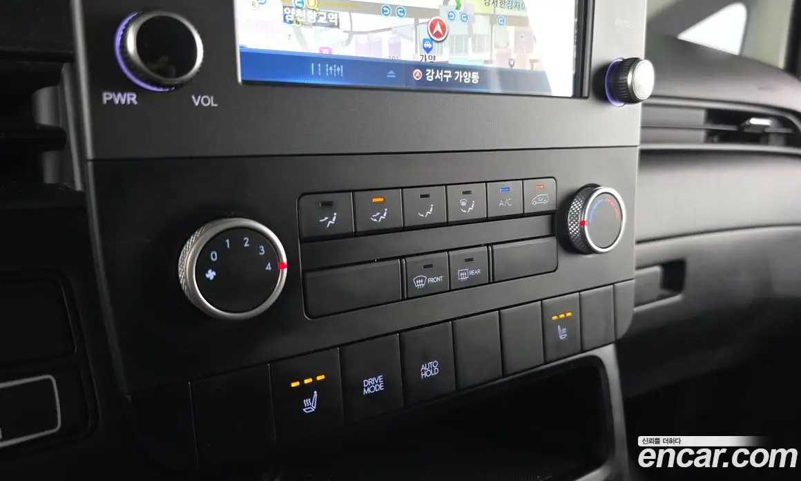 Hyundai Staria 2023 3.5 автомат (гидро), фото 22