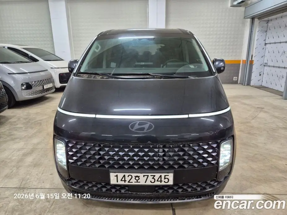 Hyundai Staria 2025 2.2 автомат (гидро), фото 3