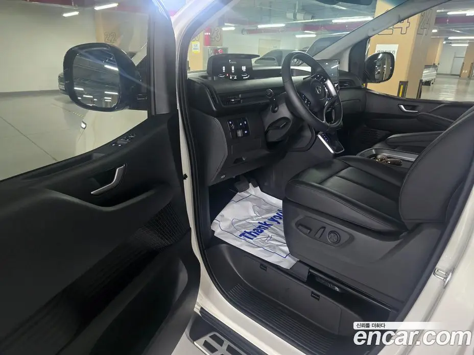 Hyundai Staria 2025 3.5 автомат (гидро), фото 11