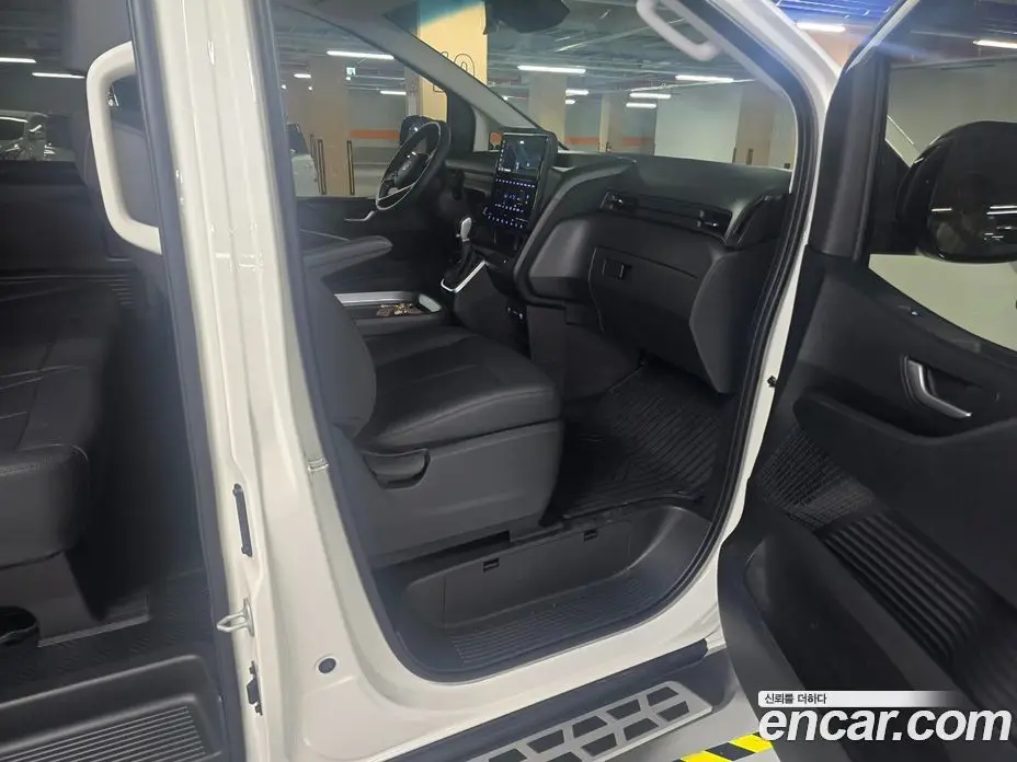Hyundai Staria 2025 3.5 автомат (гидро), фото 9