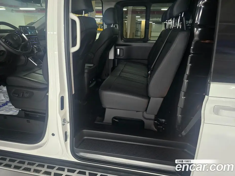 Hyundai Staria 2025 3.5 автомат (гидро), фото 10