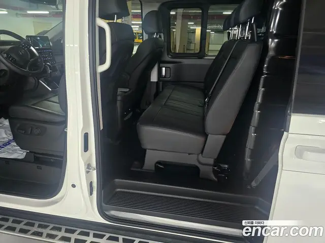 Hyundai Staria 2025 3.5 автомат (гидро), миниатюра 10