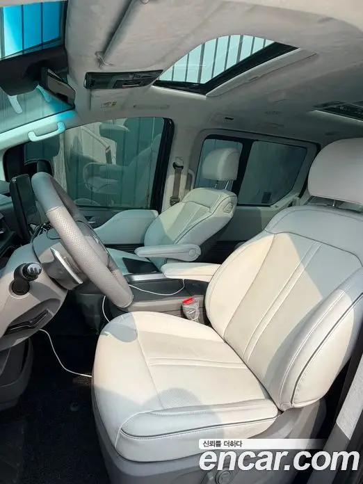 Hyundai Staria 2025 2.2 автомат (гидро), фото 16