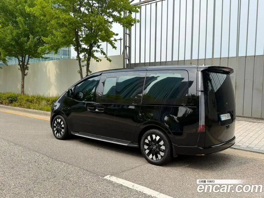 Hyundai Staria 2025 2.2 автомат (гидро), фото 4