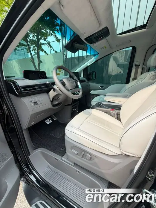 Hyundai Staria 2025 2.2 автомат (гидро), фото 9