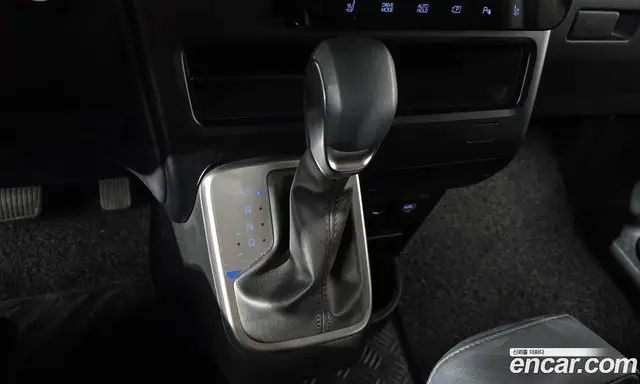 Hyundai Staria 2025 2.2 автомат (гидро), миниатюра 11