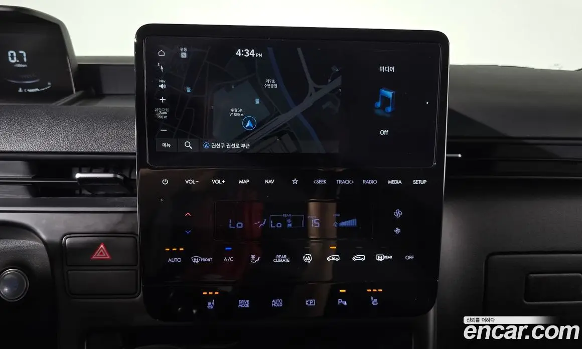 Hyundai Staria 2025 2.2 автомат (гидро), фото 17