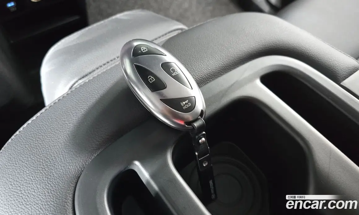 Hyundai Staria 2025 2.2 автомат (гидро), фото 22