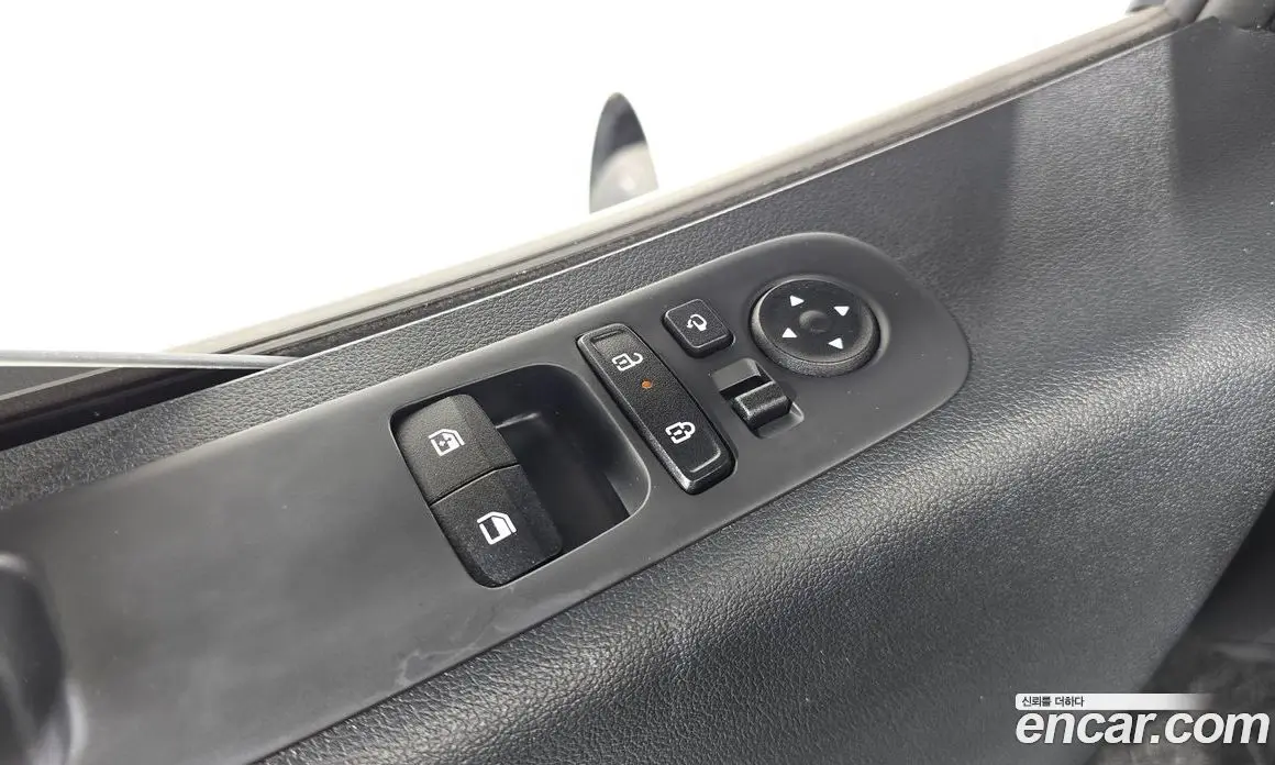 Hyundai Staria 2025 2.2 автомат (гидро), фото 26