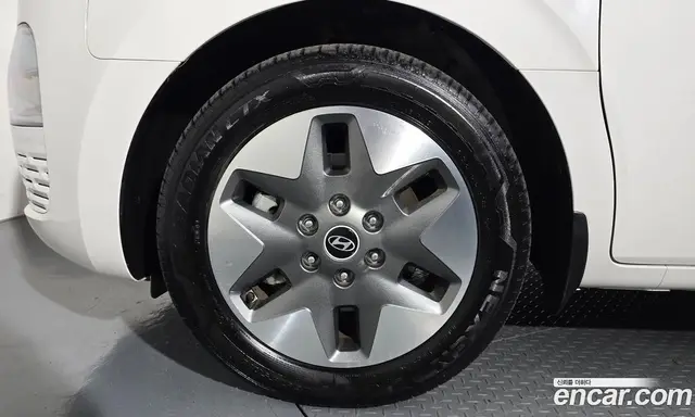 Hyundai Staria 2025 2.2 автомат (гидро), миниатюра 4