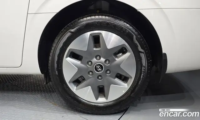 Hyundai Staria 2025 2.2 автомат (гидро), миниатюра 6