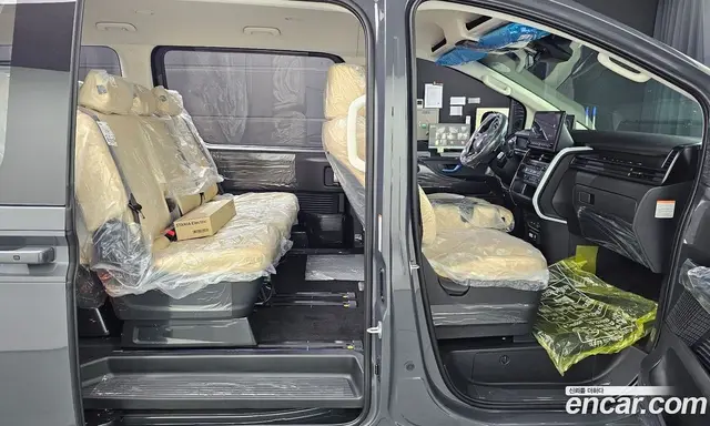 Hyundai Staria 2026 0.1 автомат (гидро), миниатюра 12