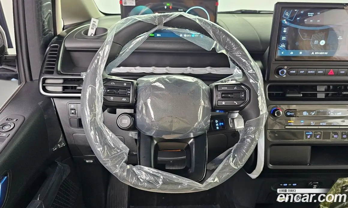 Hyundai Staria 2026 0.1 автомат (гидро), фото 14