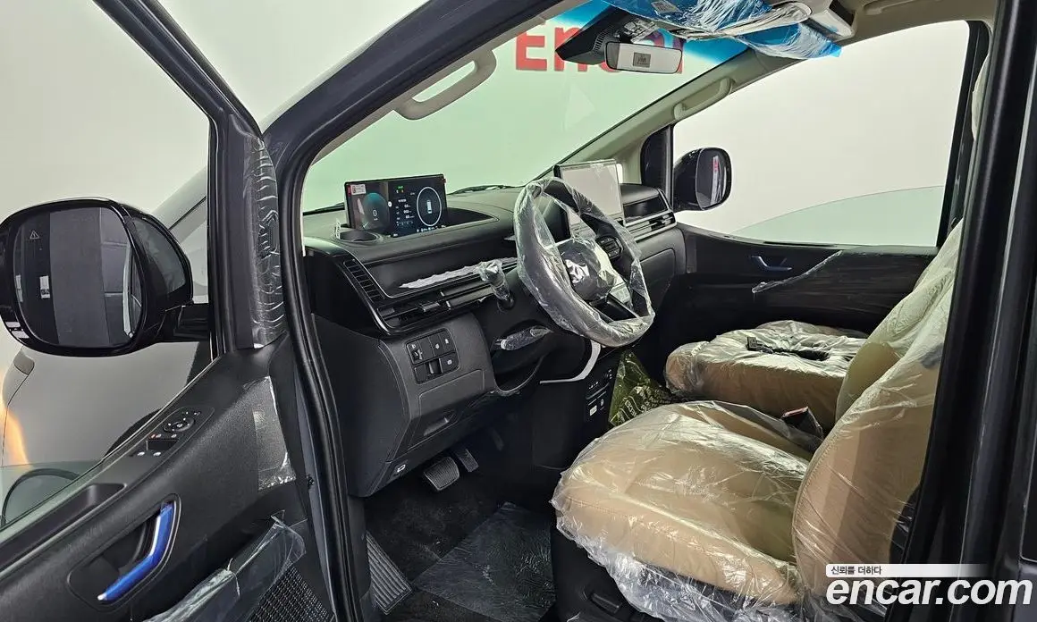 Hyundai Staria 2026 0.1 автомат (гидро), фото 10