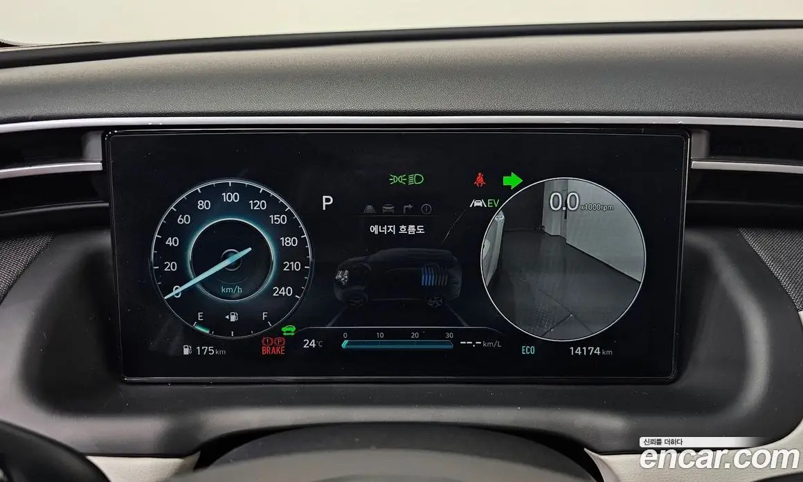 Hyundai Tucson 2022 1.6 автомат (гидро), фото 8