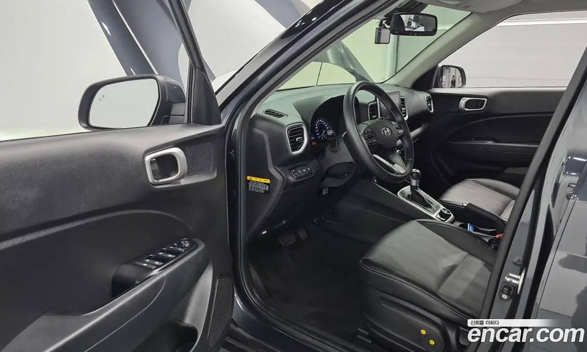 Hyundai Venue 2019 1.6 автомат (гидро), фото 12