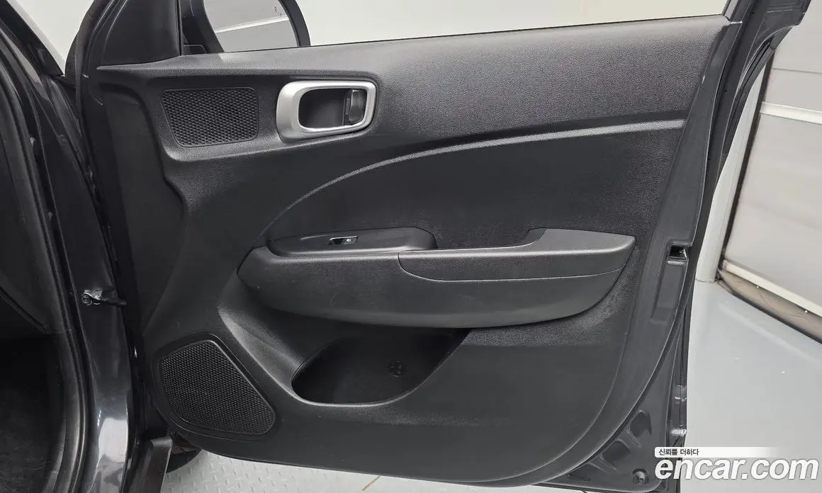 Hyundai Venue 2019 1.6 автомат (гидро), фото 13