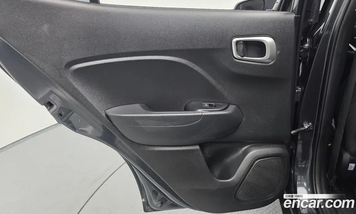 Hyundai Venue 2019 1.6 автомат (гидро), фото 14
