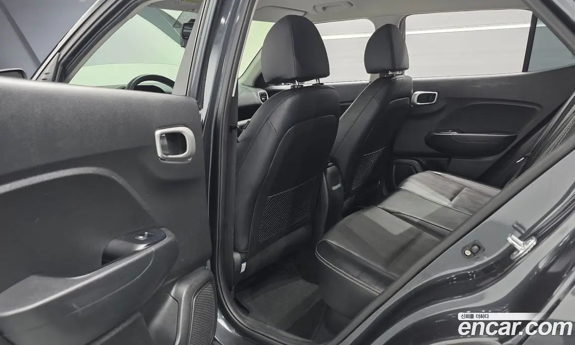 Hyundai Venue 2019 1.6 автомат (гидро), фото 15