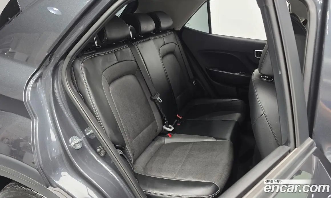 Hyundai Venue 2019 1.6 автомат (гидро), фото 16
