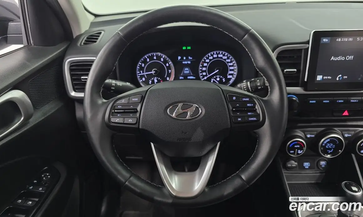 Hyundai Venue 2019 1.6 автомат (гидро), фото 19