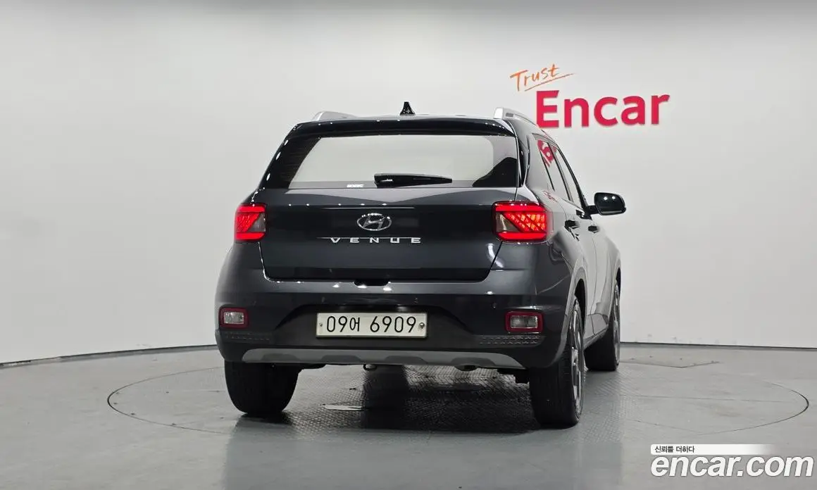 Hyundai Venue 2019 1.6 автомат (гидро), фото 3