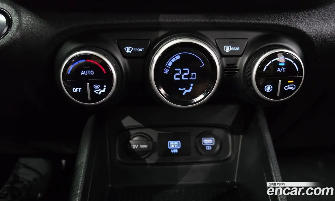 Hyundai Venue 2019 1.6 автомат (гидро), фото 22