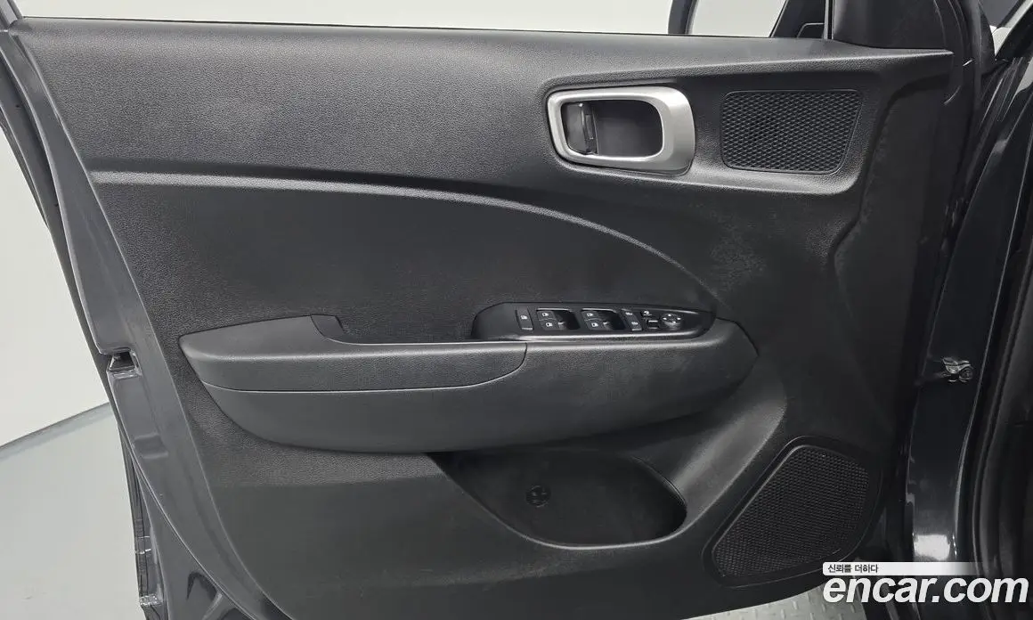 Hyundai Venue 2019 1.6 автомат (гидро), фото 26