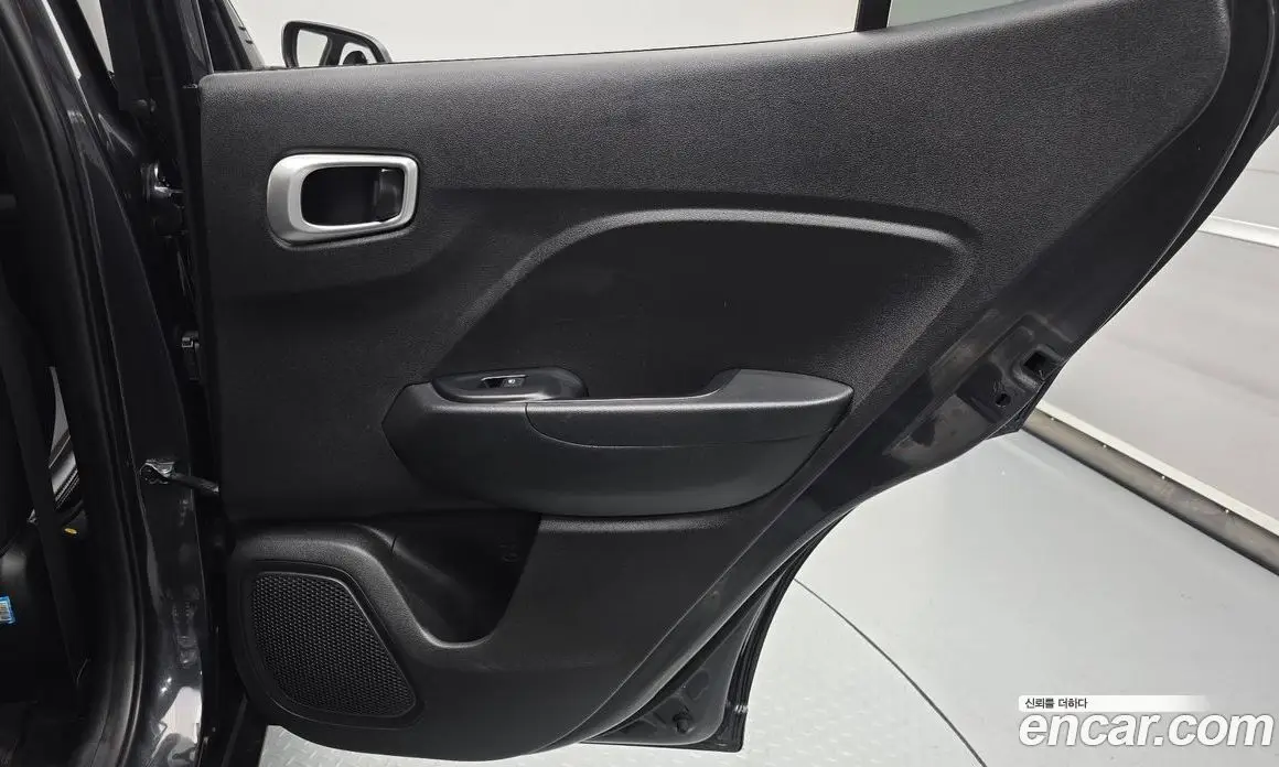 Hyundai Venue 2019 1.6 автомат (гидро), фото 29