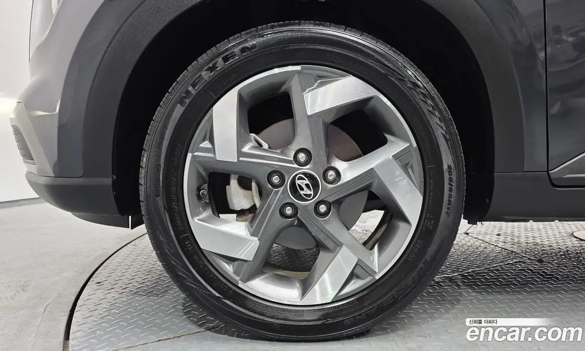 Hyundai Venue 2019 1.6 автомат (гидро), фото 4