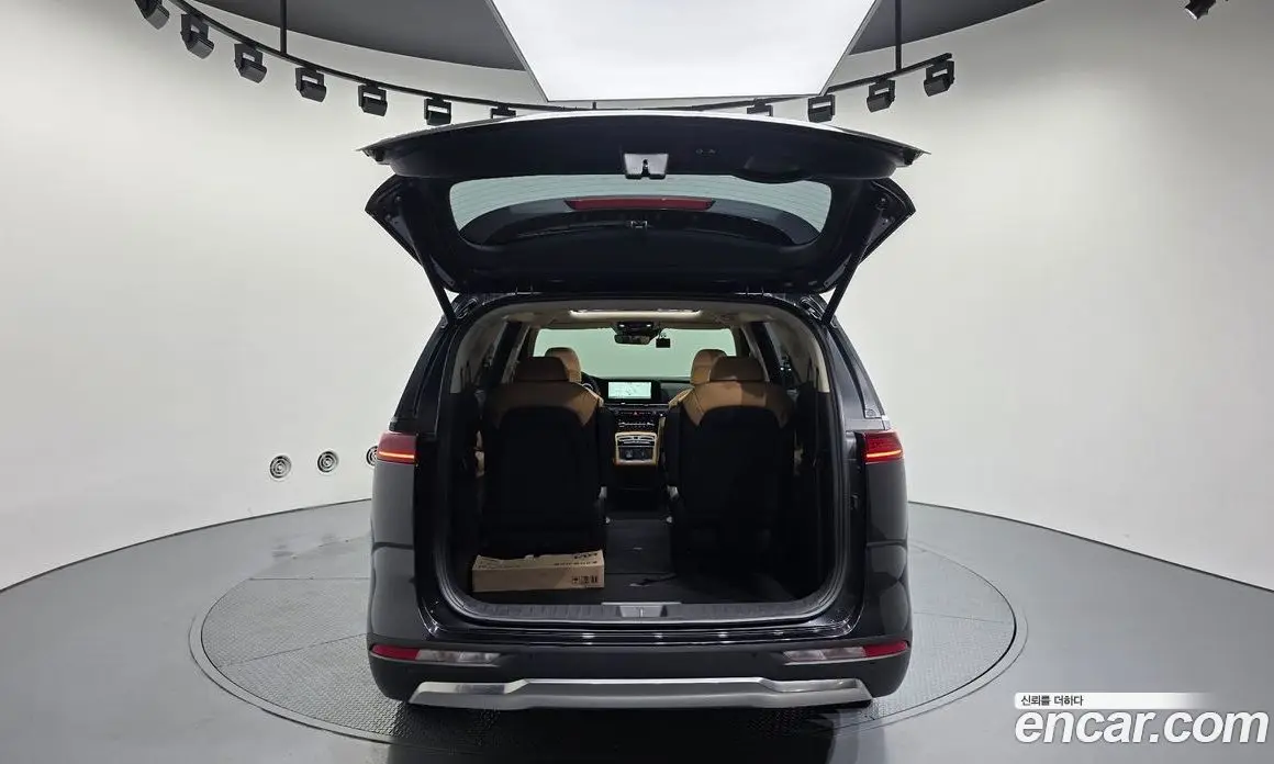 Kia Carnival 2023 3.5 автомат (гидро), фото 20