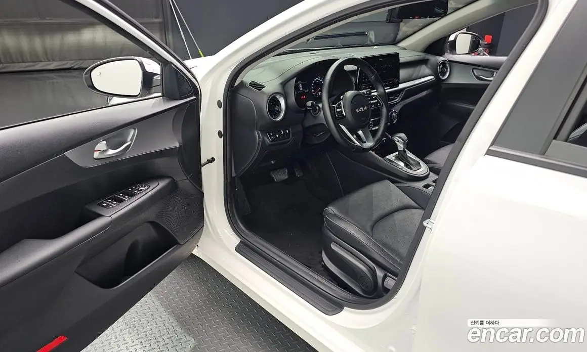 Kia K3 2022 1.6 автомат (гидро), фото 10